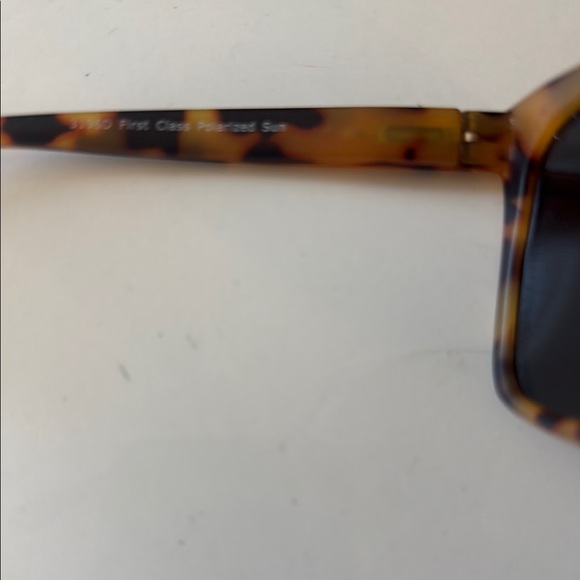 Tortoise Shell Square Sunglasses - Picture 4 of 5